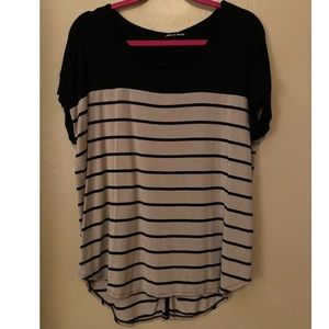 Button detail striped tee